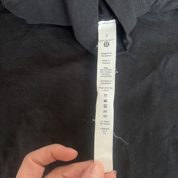 Lululemon Relaxed-Fit Cotton-Blend Turtleneck Tee Size 2 Black Athletic - Picture 3 of 7